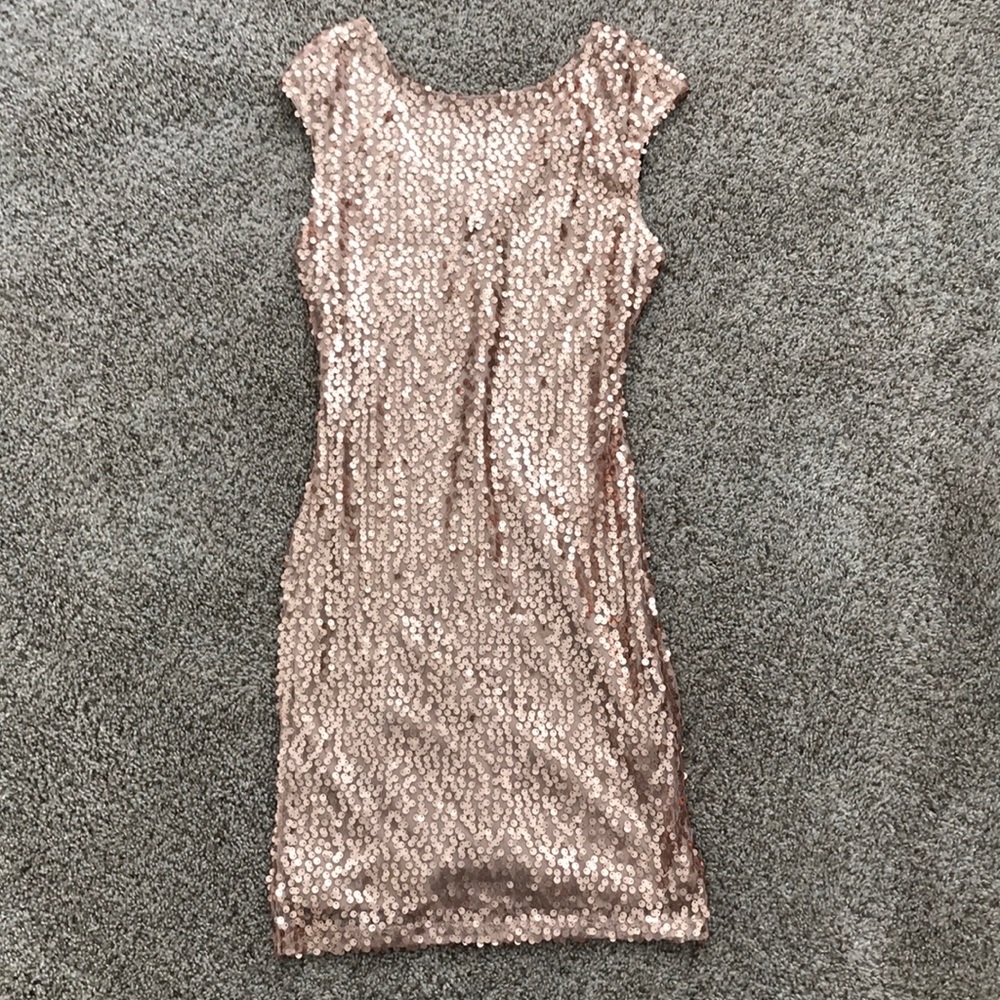 Rose gold sequin dress ✨
